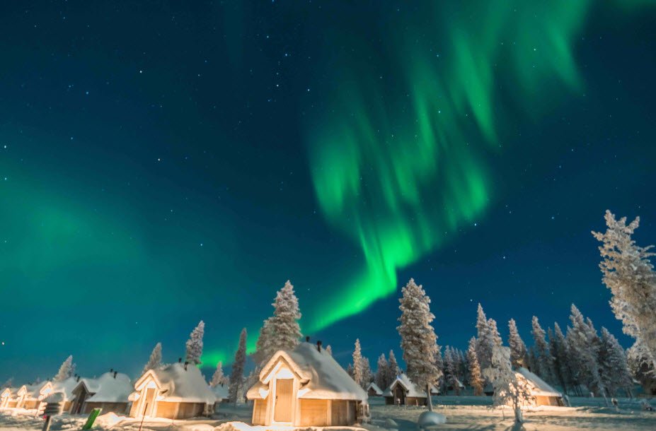Northern Lights Viewing Spots, Lapland (e.g., Inari, Saariselkä, Levi), Finland